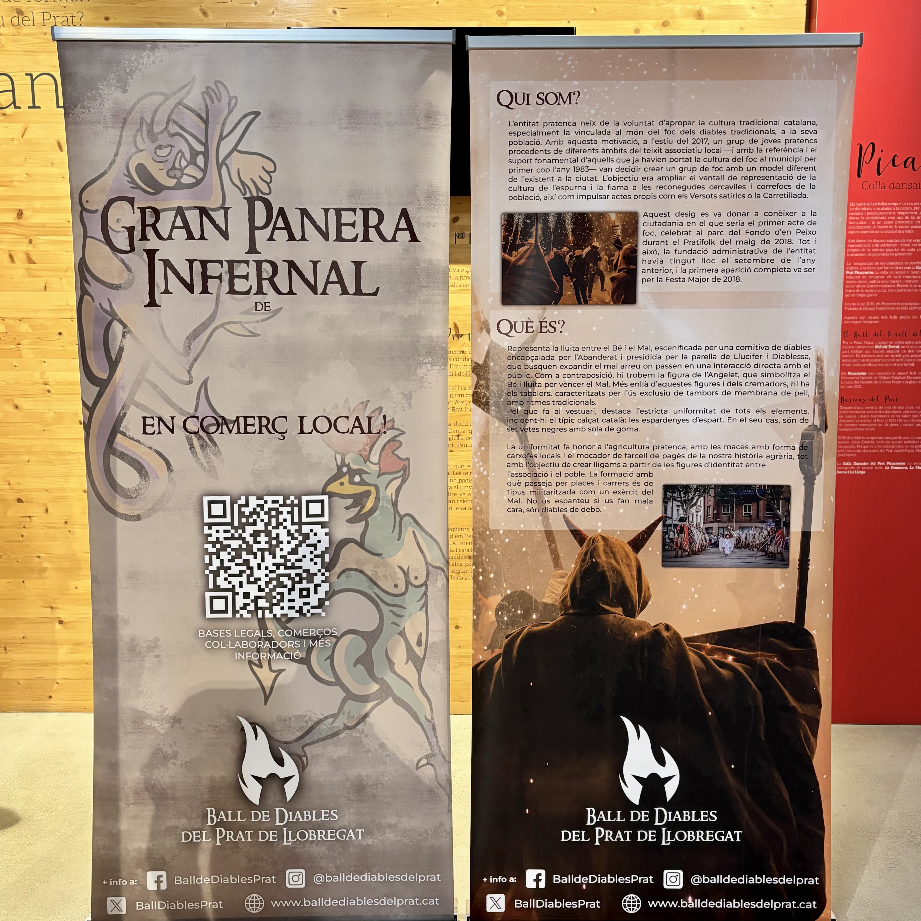 Roll-up publicitari amb disseny corporatiu modern