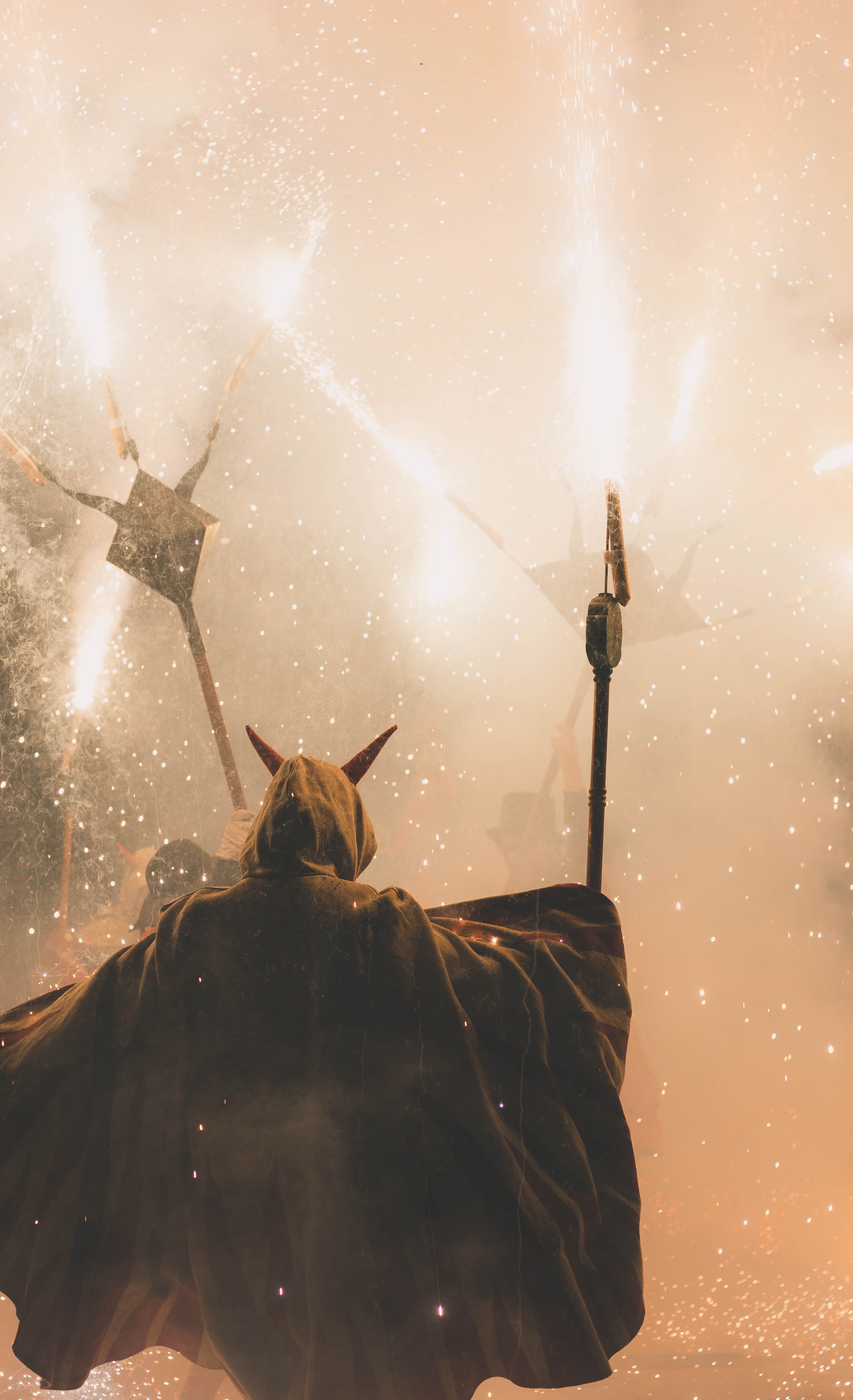 Actuació del Ball de Diables del Prat